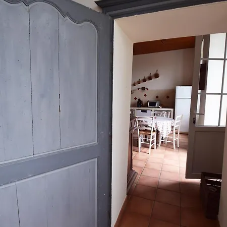 Villa Maison A La Campagne Pour 8 Personnes - Clevacances 3 Cles