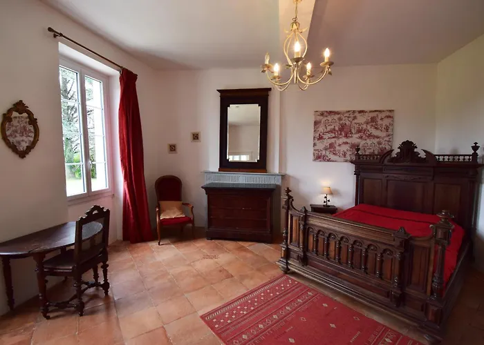 Maison A La Campagne Pour 8 Personnes - Clevacances 3 Cles